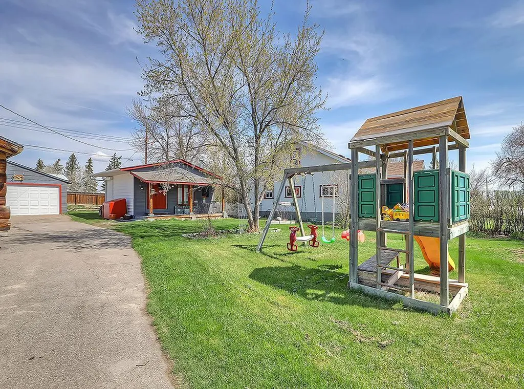 5136 54 Avenue Stavely AB T0L 1Z0