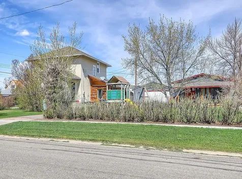 5136 54 Avenue Stavely AB T0L 1Z0