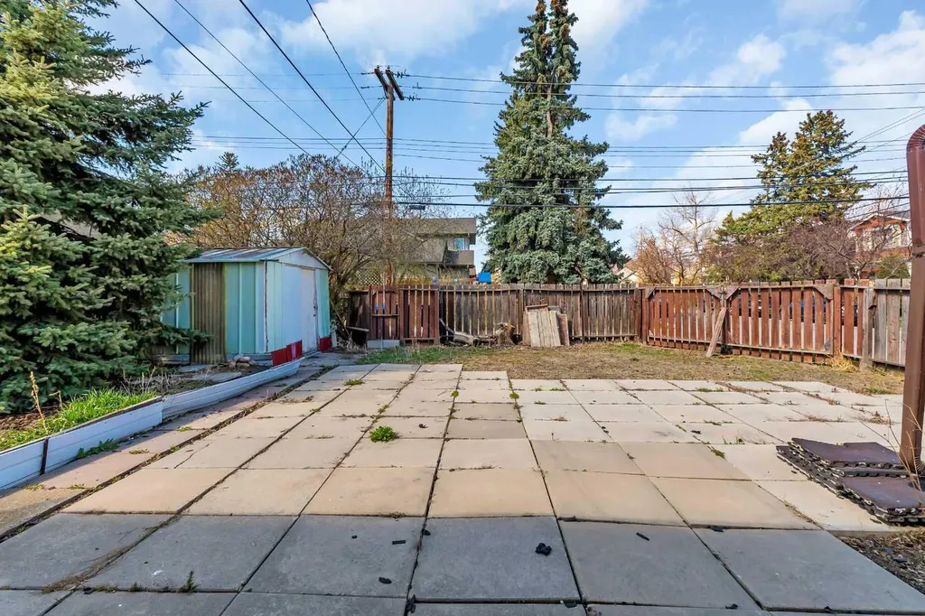 426 8 Avenue NE Calgary AB T2E0R2