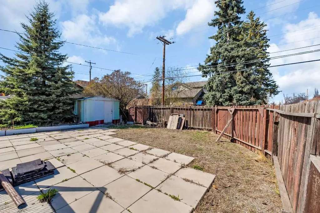 426 8 Avenue NE Calgary AB T2E0R2