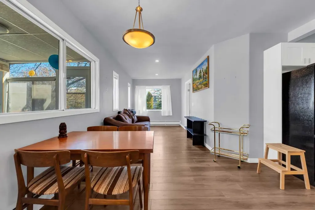 426 8 Avenue NE Calgary AB T2E0R2