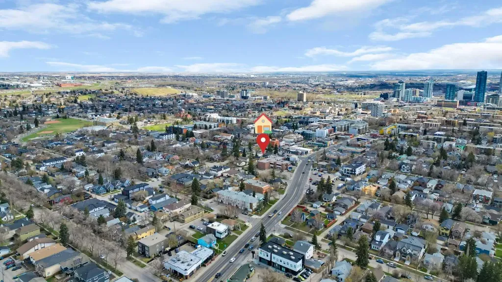 426 8 Avenue NE Calgary AB T2E0R2