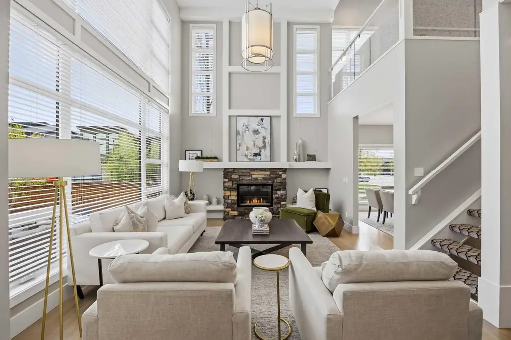 81 West Point Close SW Calgary AB T3H 0X4