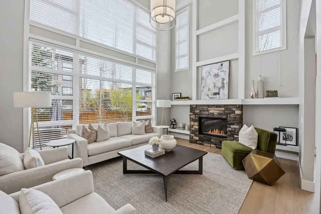 81 West Point Close SW Calgary AB T3H 0X4