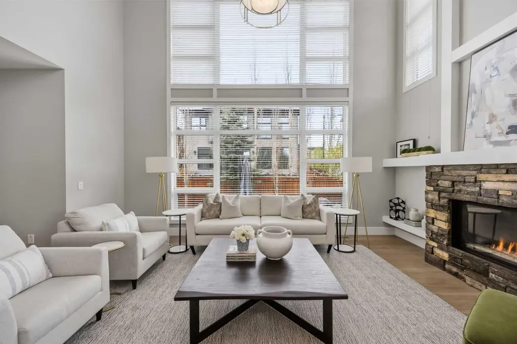 81 West Point Close SW Calgary AB T3H 0X4