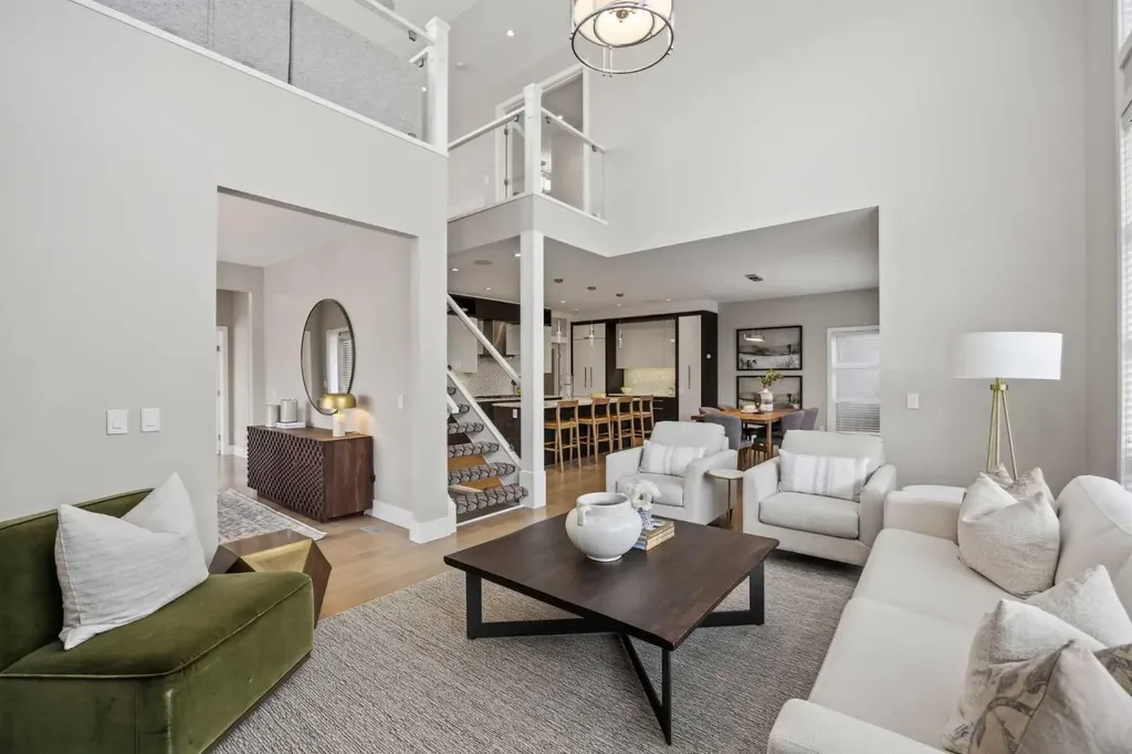 81 West Point Close SW Calgary AB T3H 0X4