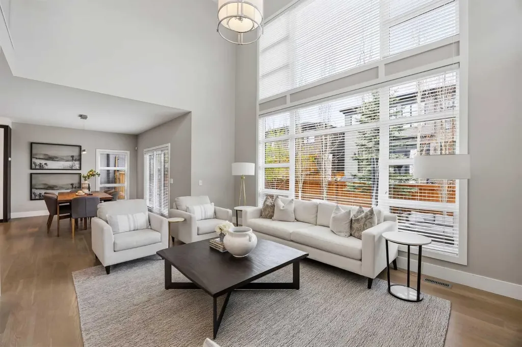 81 West Point Close SW Calgary AB T3H 0X4