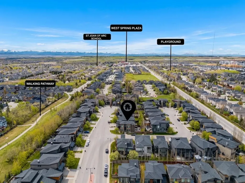 81 West Point Close SW Calgary AB T3H 0X4