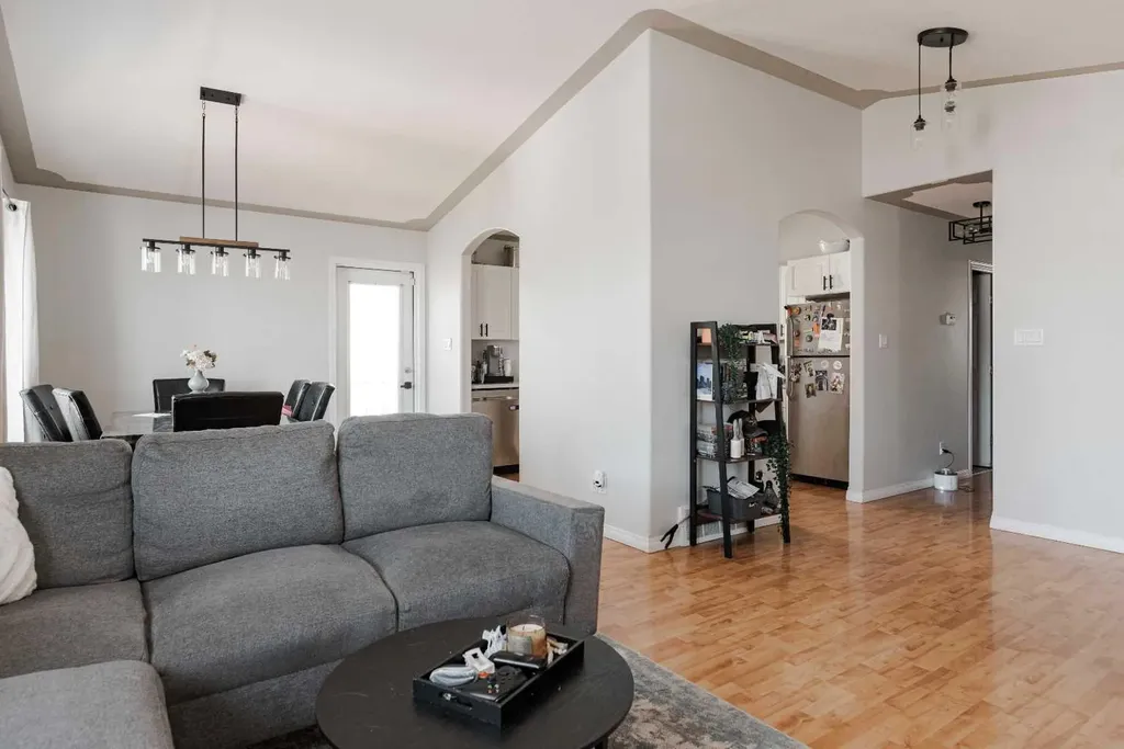 122 Wolff Way Fort Mcmurray AB T9H 5G6