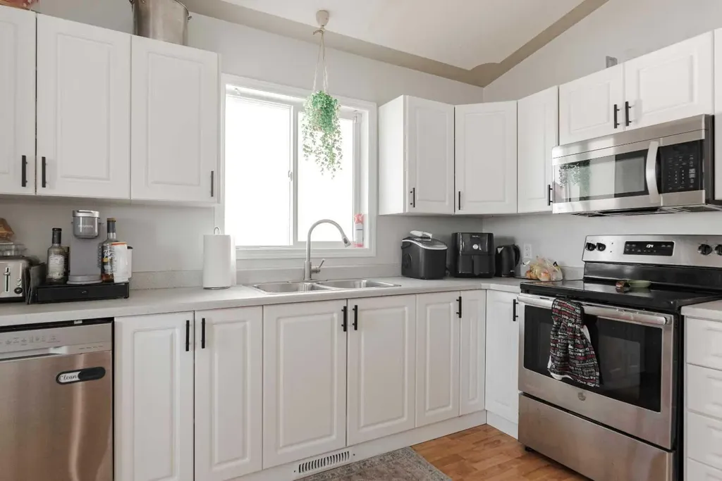 122 Wolff Way Fort Mcmurray AB T9H 5G6