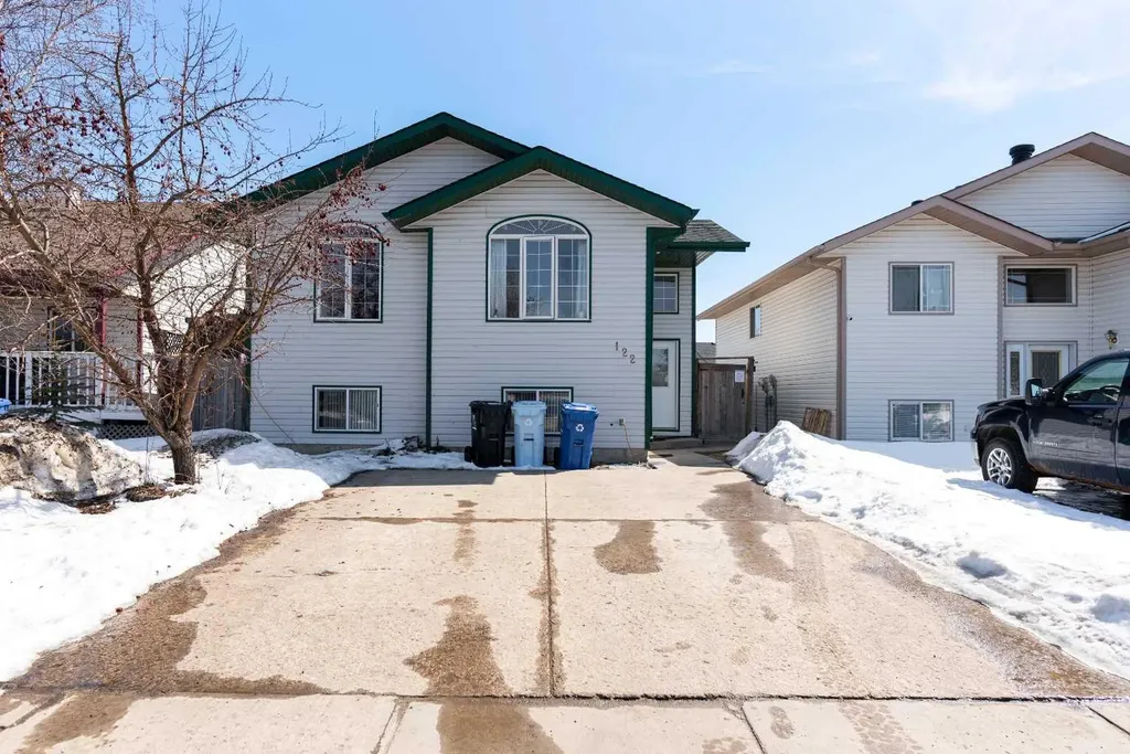 122 Wolff Way Fort Mcmurray AB T9H 5G6