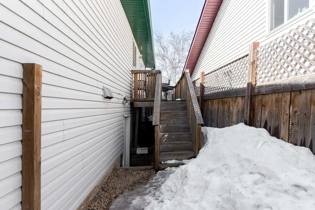 122 Wolff Way Fort Mcmurray AB T9H 5G6