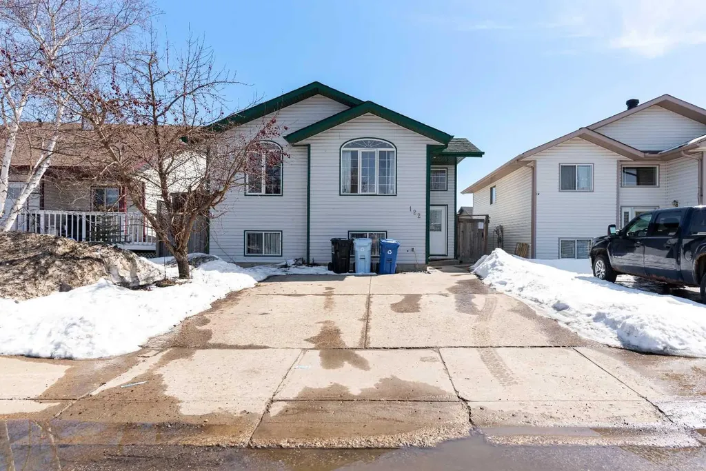 122 Wolff Way Fort Mcmurray AB T9H 5G6