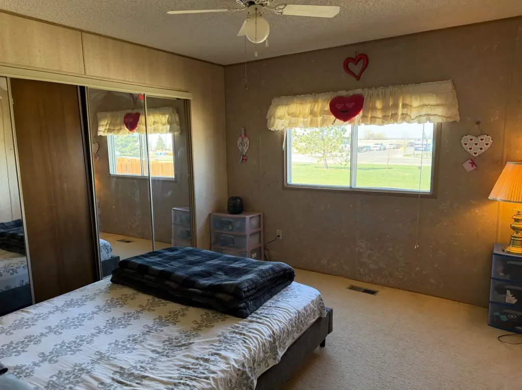 5302 Birch Road Olds AB T4H1M2