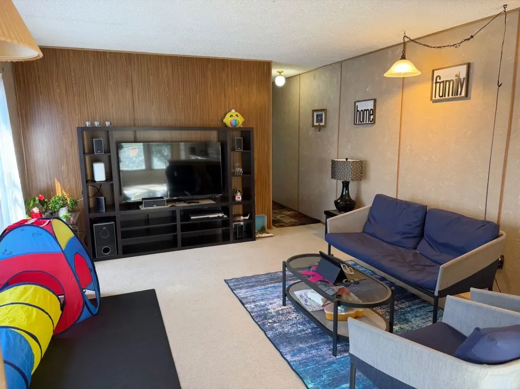 5302 Birch Road Olds AB T4H1M2