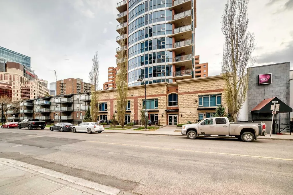 735 2 Avenue SW Calgary AB T2P 0E4