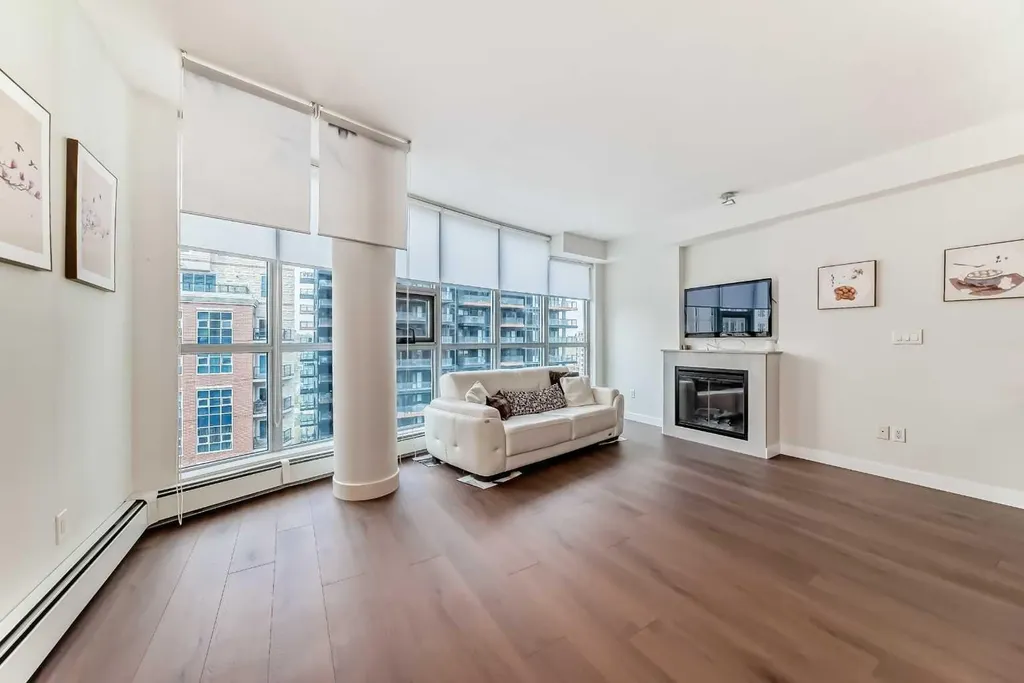 735 2 Avenue SW Calgary AB T2P 0E4