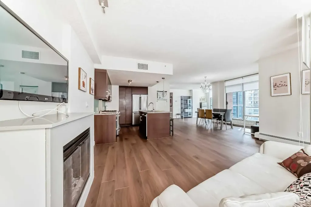 735 2 Avenue SW Calgary AB T2P 0E4