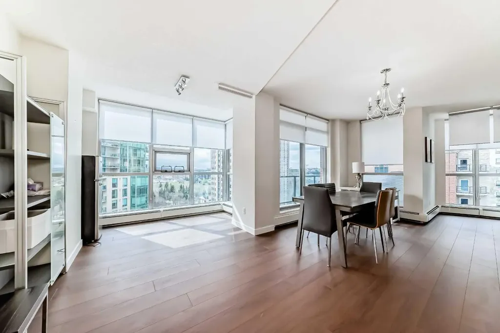 735 2 Avenue SW Calgary AB T2P 0E4