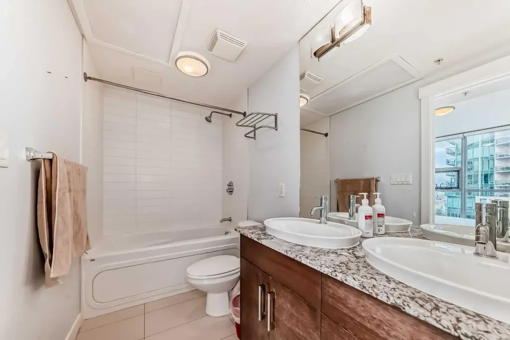 735 2 Avenue SW Calgary AB T2P 0E4