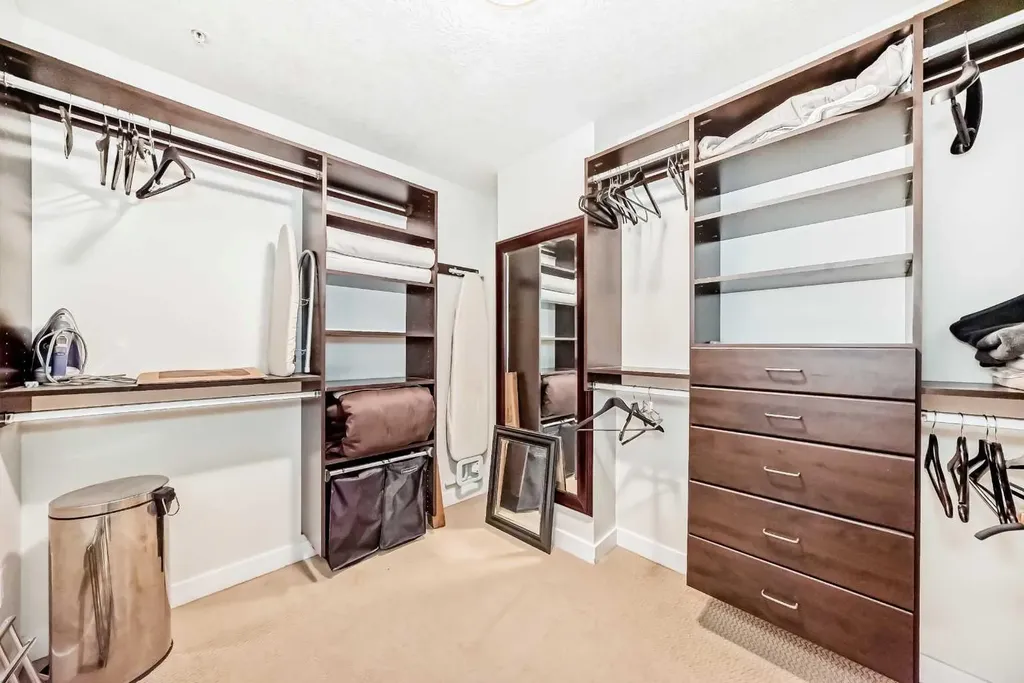 735 2 Avenue SW Calgary AB T2P 0E4