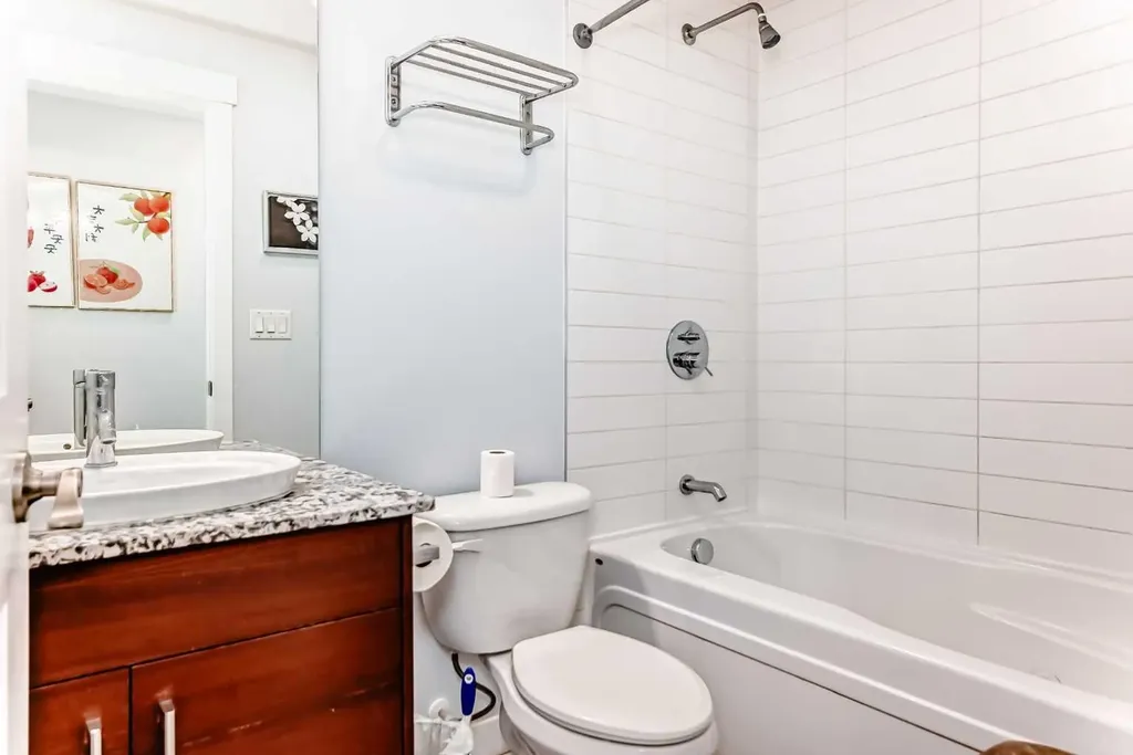 735 2 Avenue SW Calgary AB T2P 0E4