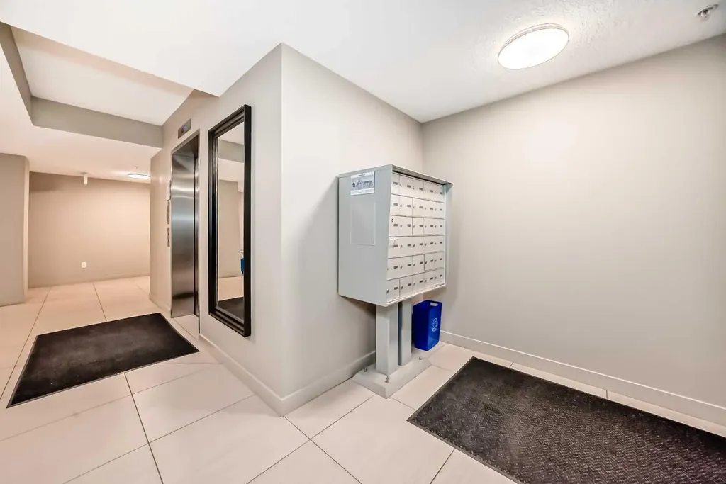 735 2 Avenue SW Calgary AB T2P 0E4