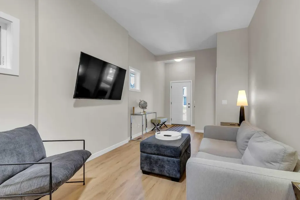 146 Highview Gate SE Airdrie AB T4A 3L6