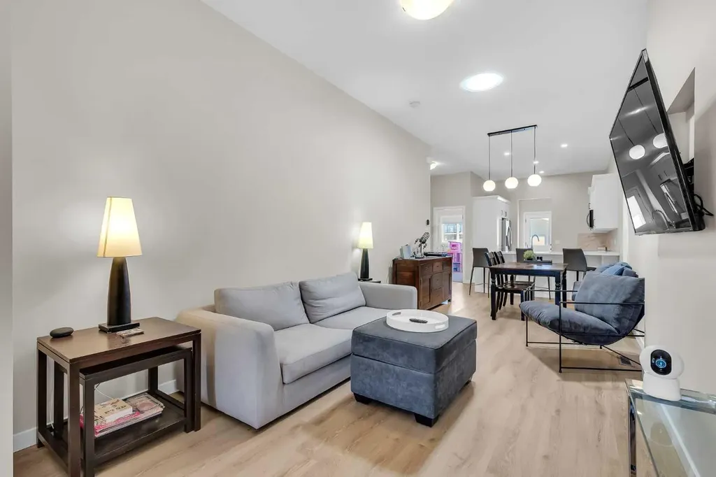 146 Highview Gate SE Airdrie AB T4A 3L6