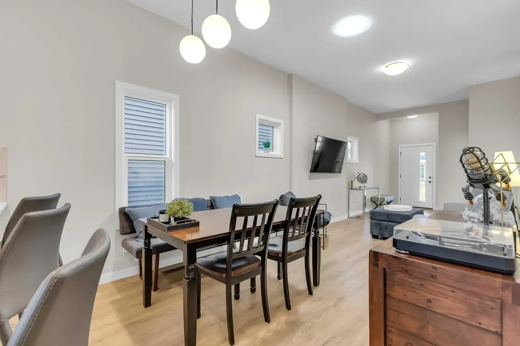 146 Highview Gate SE Airdrie AB T4A 3L6