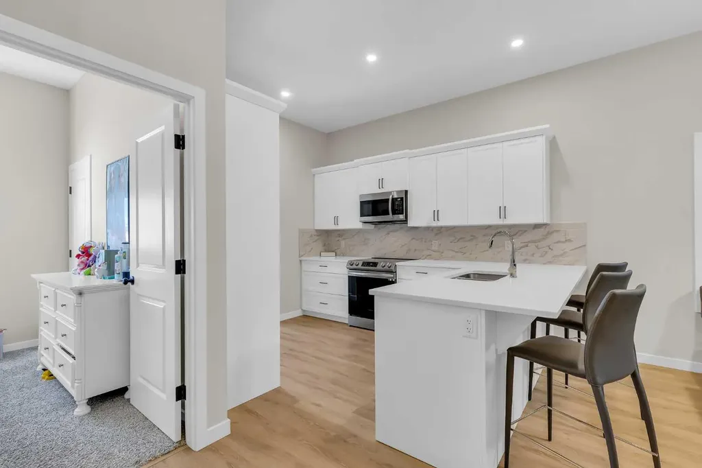 146 Highview Gate SE Airdrie AB T4A 3L6