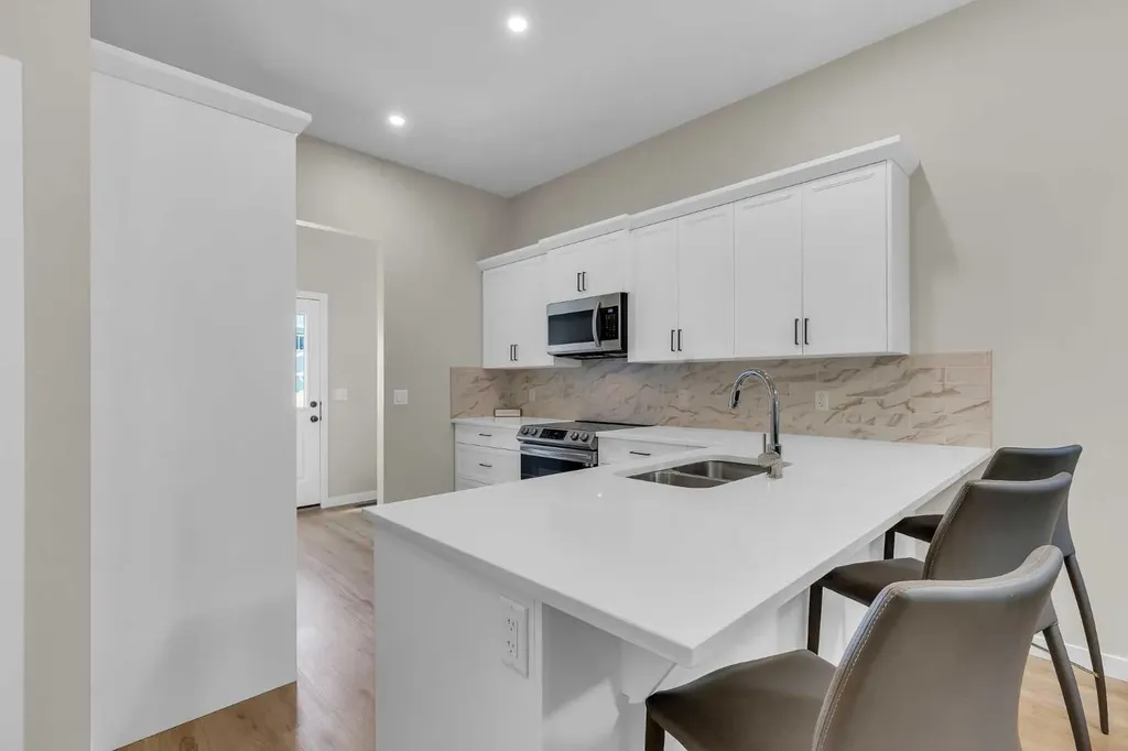 146 Highview Gate SE Airdrie AB T4A 3L6