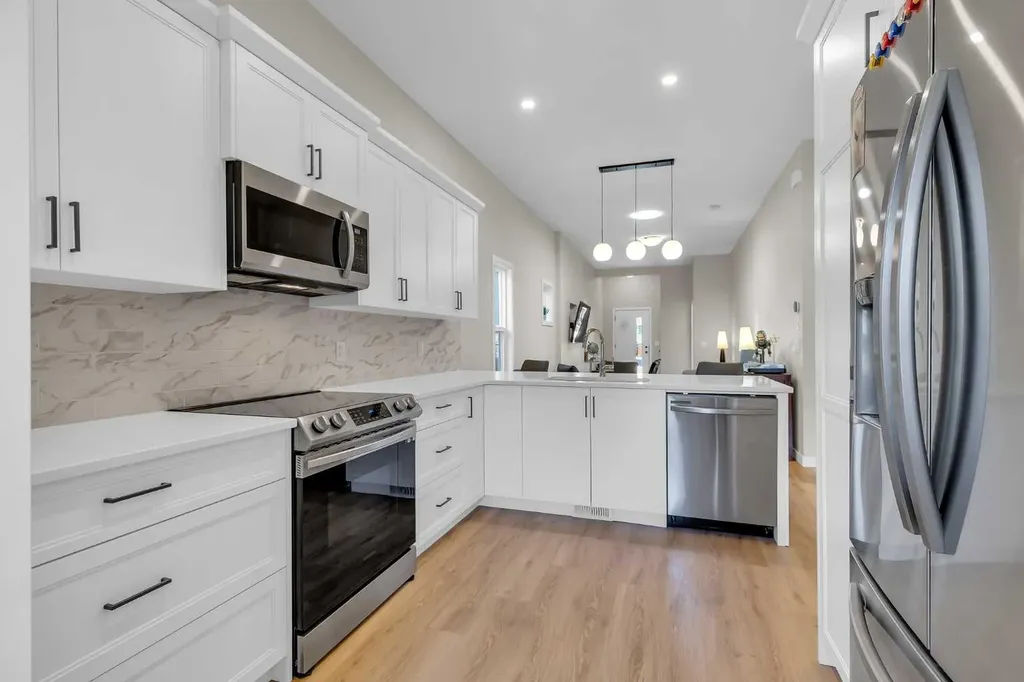 146 Highview Gate SE Airdrie AB T4A 3L6