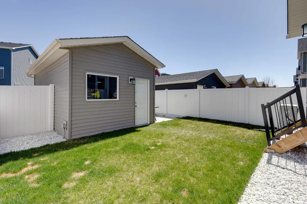 146 Highview Gate SE Airdrie AB T4A 3L6