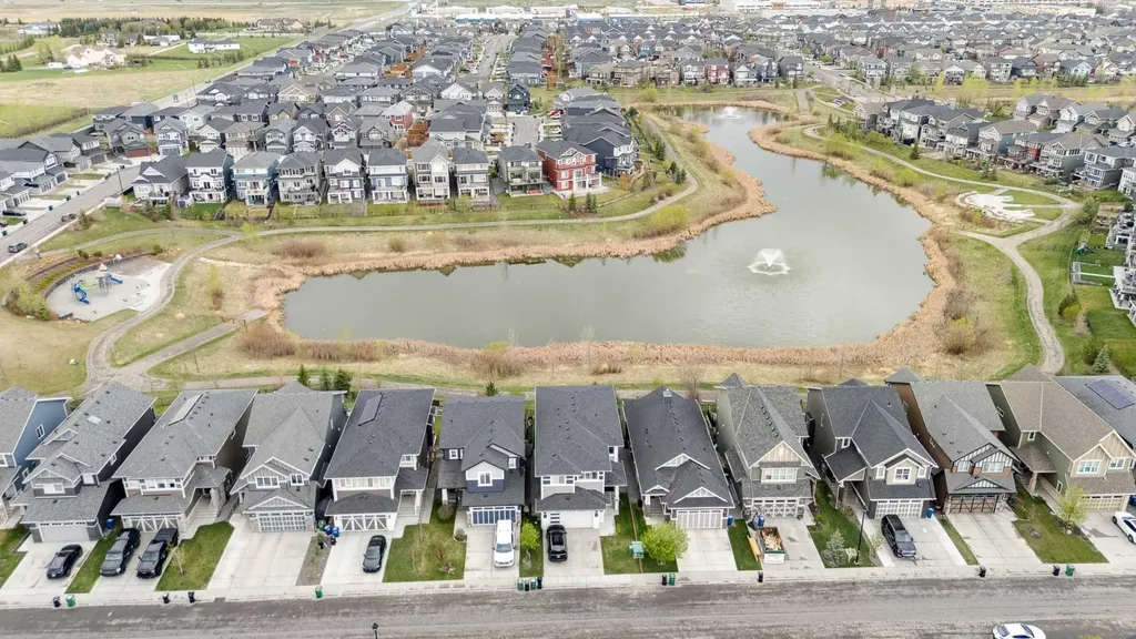 146 Highview Gate SE Airdrie AB T4A 3L6
