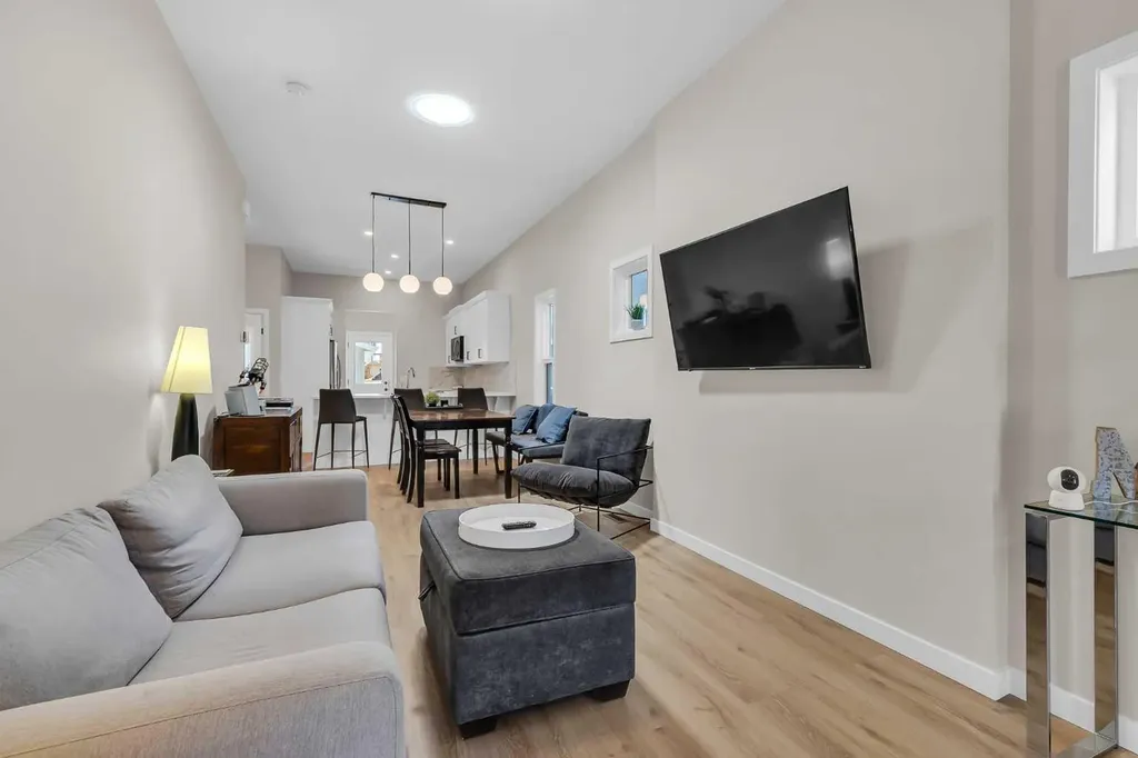 146 Highview Gate SE Airdrie AB T4A 3L6