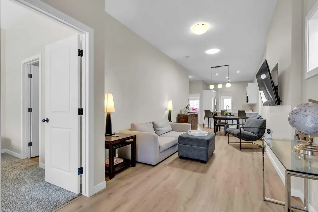 146 Highview Gate SE Airdrie AB T4A 3L6