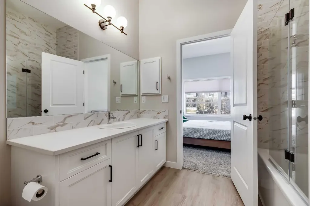 146 Highview Gate SE Airdrie AB T4A 3L6