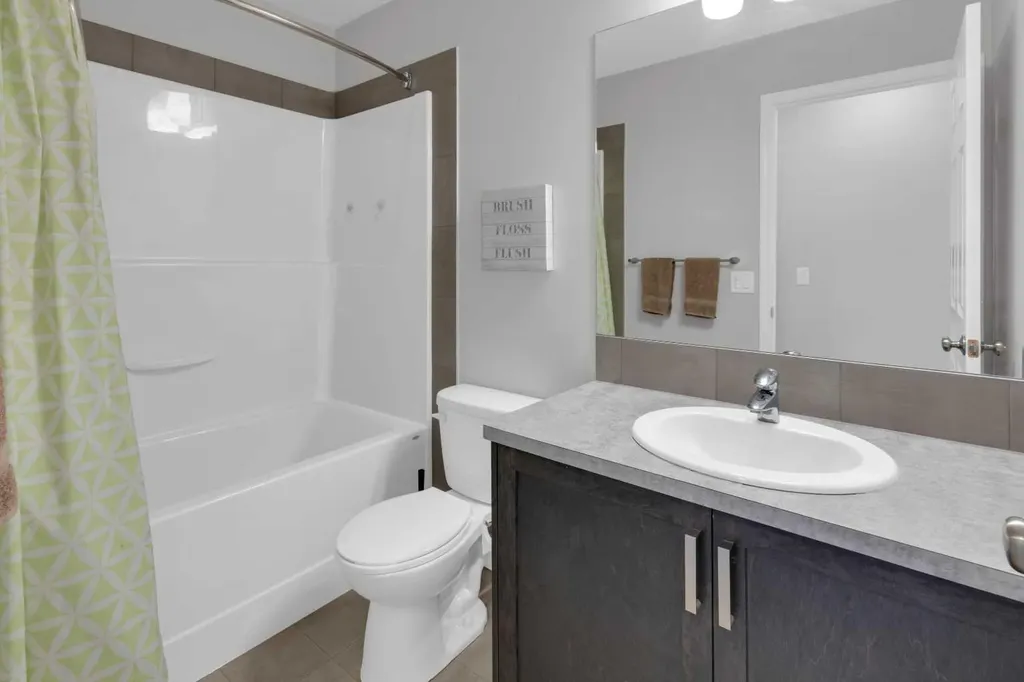 188 Sundown Road Cochrane AB T4C 2M5