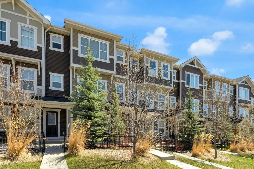 188 Sundown Road Cochrane AB T4C 2M5