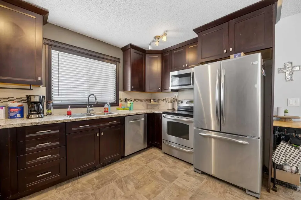 409 400 Southridge Place Didsbury AB T0M 0W0