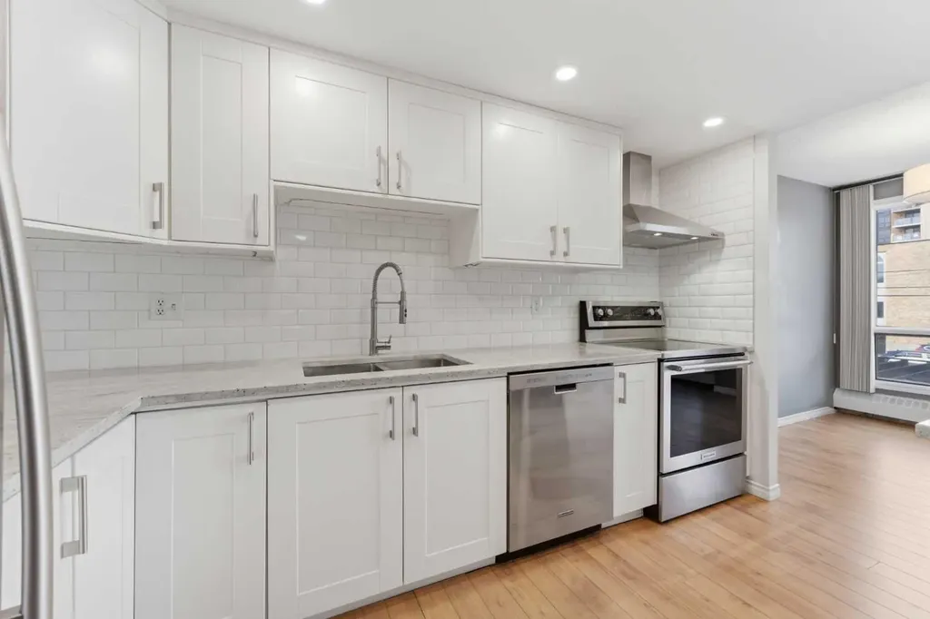 1334 14 Avenue SW Calgary AB T3C 0W2