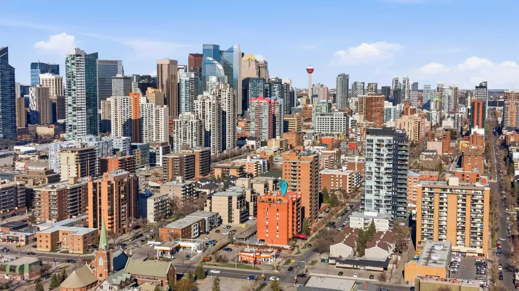 1334 14 Avenue SW Calgary AB T3C 0W2