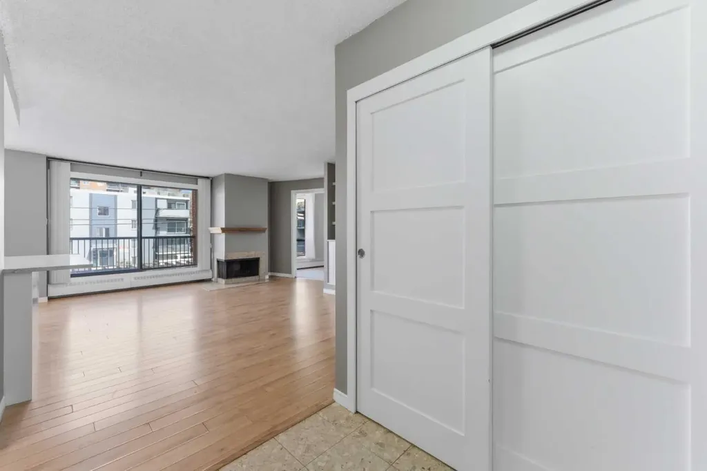 1334 14 Avenue SW Calgary AB T3C 0W2