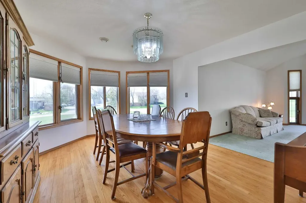 369 S 2 Street W Magrath AB T0K 1J0