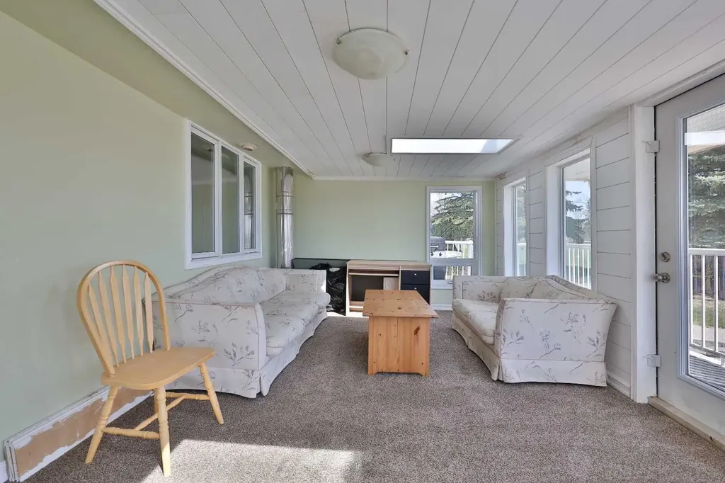 369 S 2 Street W Magrath AB T0K 1J0