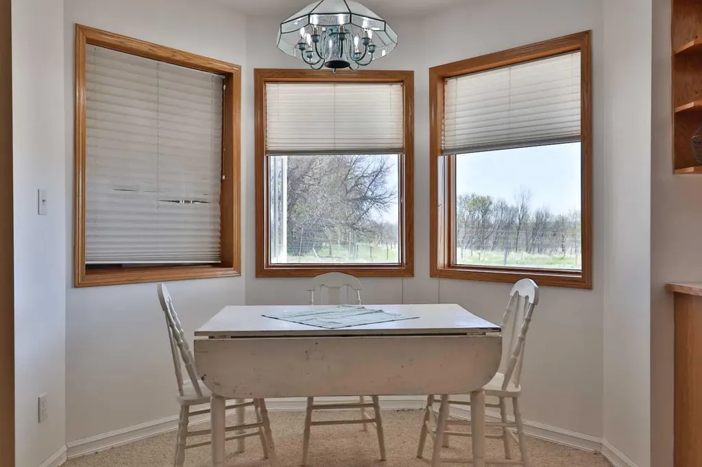 369 S 2 Street W Magrath AB T0K 1J0