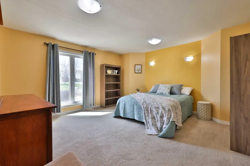 369 S 2 Street W Magrath AB T0K 1J0