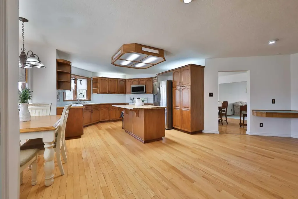 369 S 2 Street W Magrath AB T0K 1J0