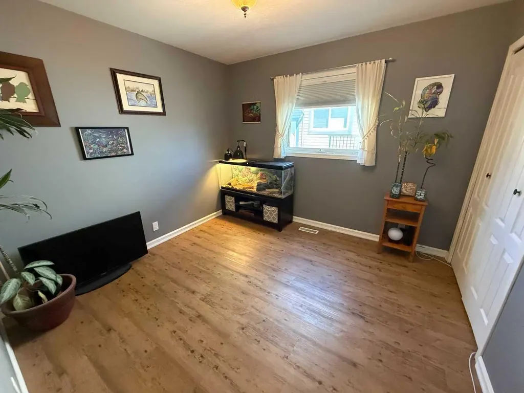 428 Collinge Road Hinton AB T7V1L1